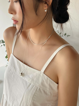 Sunday pearl earring (silver)