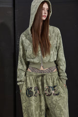OUT ZIP-UP