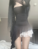 Roccoa Long Frill Top (black)