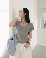 "ONLY" lettering U-neck short-sleeved T-shirt