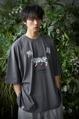 MU-WI PRT. BOX 1/2 TEE (Charcoal)