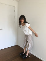 シャーリングハーレムパンツ