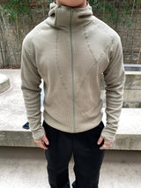 Ribbed incision hood zip-up