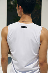 Curved half zip up sleeveless(White)