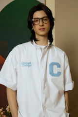 スカイブルーCパッチホワイトオックスフォードショートスリーブシャツ [Unisex]