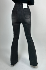 (BODY-SHAPING GUARANTEED🤍🖤) TWO-BUTTON ELASTIC WAIST BLACK WASH BOOTCUT 🤍🖤 SEMI-WIDE DENIM PANTS