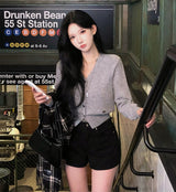 [BELLIDE MADE] Muted V-neck Long Sleeve Cardigan