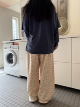 creamy floral pants