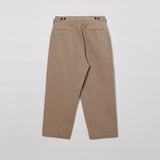 クラシックチノパンツ DEEP BEIGE