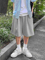 Lur One tuck Bermuda pants
