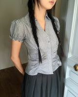 Pique Checkered V-Neck Shirring Puffed Short-Sleeved Blouse