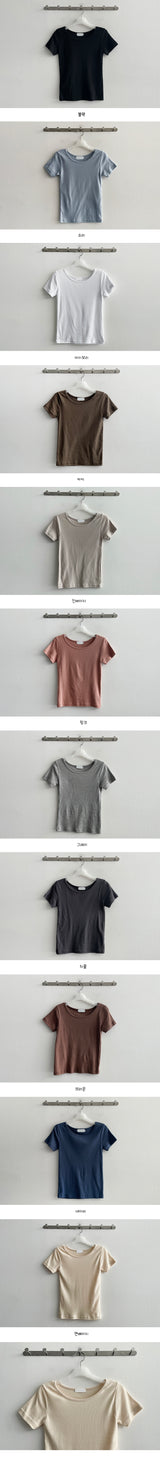 ウィークリー スリムフィット ベーシック半袖Tシャツ