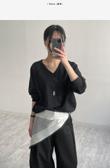Caro V-neck Loose Fit Knit