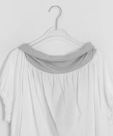 カヒニオフショルダータイシャーリング半袖Tシャツ