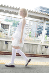 apron frill skirt