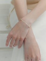 26SS★ [Premium Plating] Essence AB Twist Pave Bangle