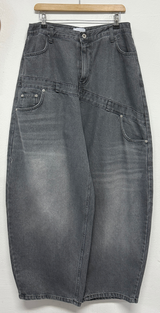 HIGH QUALITY 🩶 ASYMMETRIC RIVET POCKET BALLOON WASHED DENIM 🩶🤎 - 2 COLORS, 2 SIZES