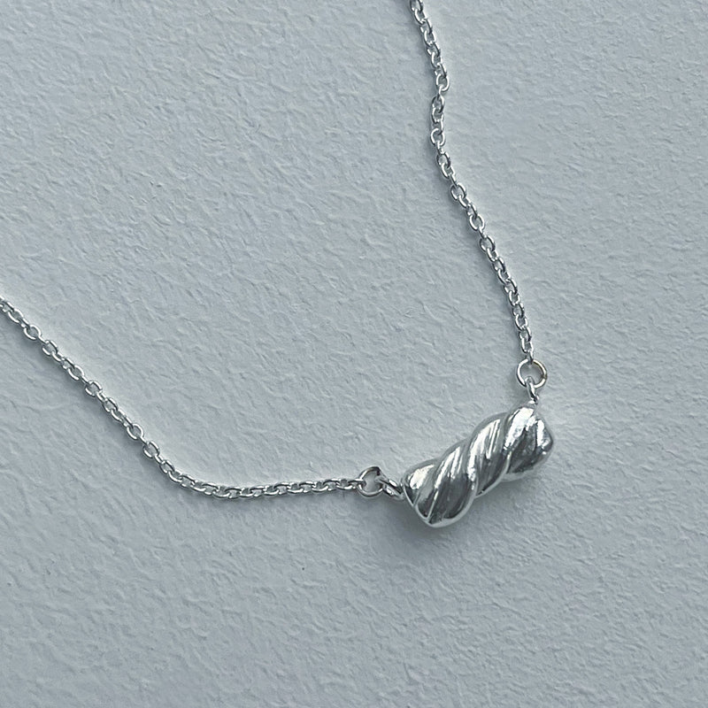 Mashmallow necklace