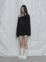 [mnem] レッドスパイダーリリーボートネックTシャツ
