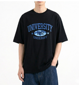 オーバーフィットクルーネックユニバーシティカーモ半袖Tシャツ ブラックブルー