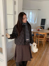25FW★ [BAONHAUS] Temdi Stripe Pom-Pom Muffler