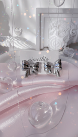 [ILLIT ウォンヒ Piercing] パフィーリボンピアス - Silver Color