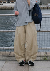 AND Banding Pin-tuck Parachute Pants