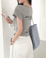 "ONLY" lettering U-neck short-sleeved T-shirt