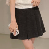 Soy pleats mini skirt