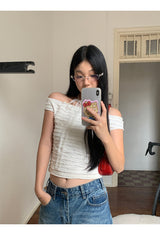 Star frill lace off-shoulder tee