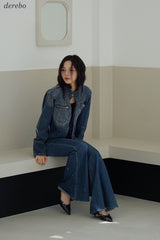 Round medium blue zip-up denim jacket