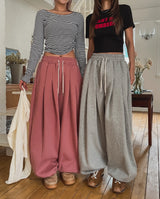 Plain two-pin tuck balloon training pants