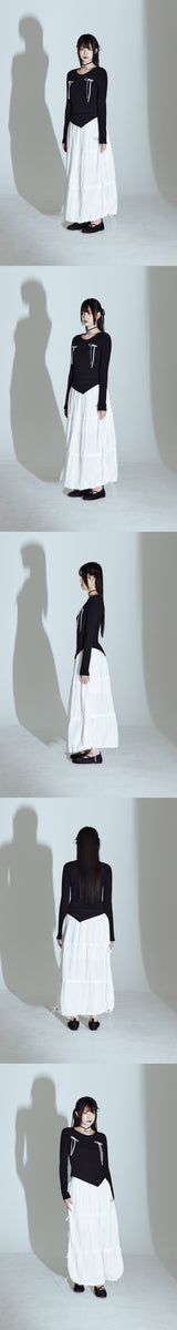ブラックのリボンTシャツ