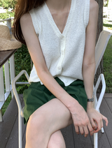 Rear V-neck Sleeveless Knit / 3 colors