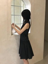 フレンチドットVネックスリーブレスブラウス