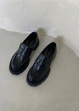 ラウンドプラットフォームローファー (BLACK)