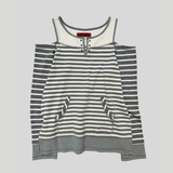 OVERLOCKED OFF-SHOULDER T-SHIRT: ST. GREY