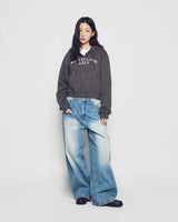 25FW WOMAN アーチシェイプドロゴクロップナッピングフーディージップアップ