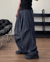Howt Over Curved Denim Pants
