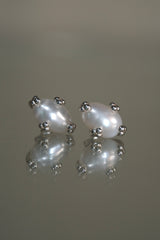 PEARLBUD EARRINGS