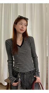 V-neck stripe back see-through T-shirt