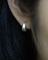 Truth earring (silver)