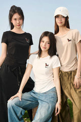 スリムニットドッグエンブロイダリーTシャツ
