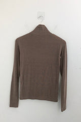 Light fit warm turtleneck T-shirt