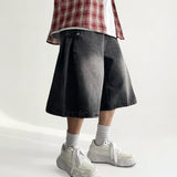 Win's Incision Side Snap Washed Denim Bermuda Shorts