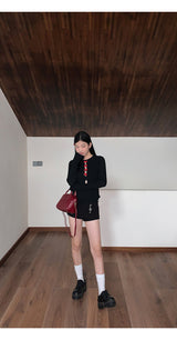 Red bow slit long-sleeved knit shirt