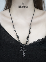 Kuro Heart Cross Necklace