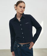STANDARD LOGO CROP SHIRT_NAVY