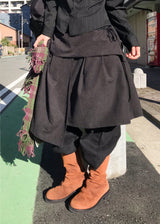 アンバルストラップスカート