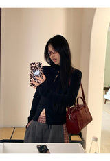 half-turtleneck V-neck slit long-sleeved knitwear